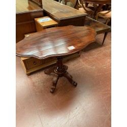 Mesa auxiliar abatible caoba con forma
