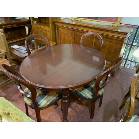 Mesa comedor oval nogal ext + 4 sillas