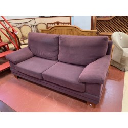 Sofa 3/p tapizado color lila + puf