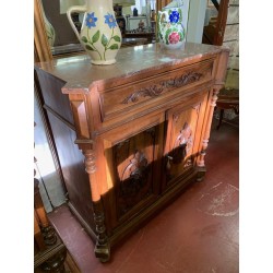 Aparador antiguo 2/p 1/c con tallas tapa marmol