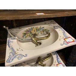 Lavabo antiguo decorado