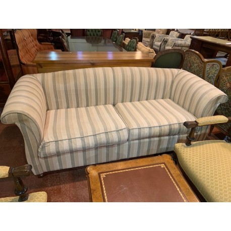 Sofa clasico brazo curvo tap rayas