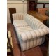 Sofa clasico brazo curvo tap rayas