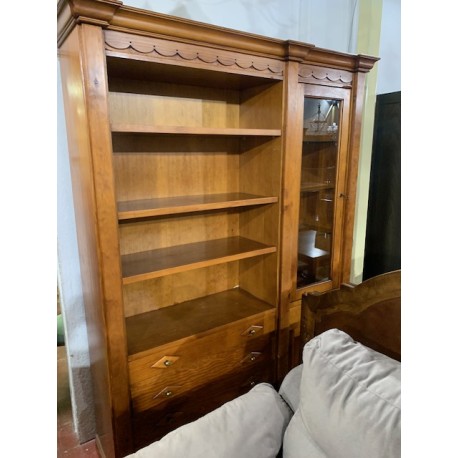 Estanteria libreria madera maciza con vitrina
