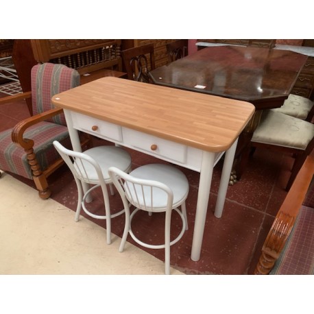 Mesa cocina 2/p blanca y roble + 2 banquetas
