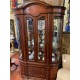 Vitrina clasica nogal con marqueteria 2/p