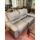 Sofa piel color topo con 2 relax electricos