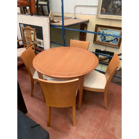 Mesa redonda madera de haya con 4 sillas respaldo madera
