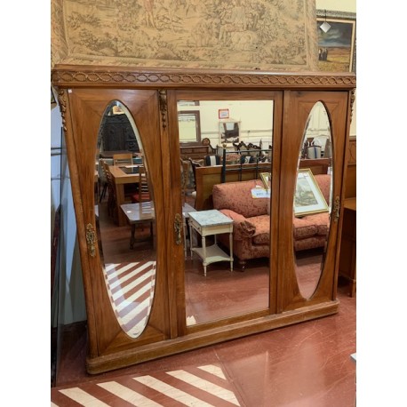 Armario antiguo lunas ovales