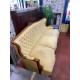 Sofa luis xv capitone tap amarillo