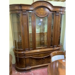 Vitrina clasica nogal con marqueteria