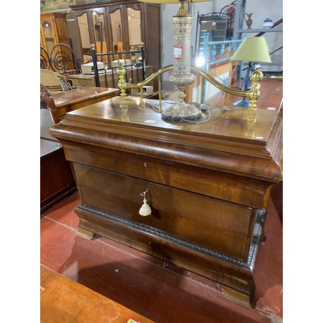 Comoda antigua clasica palma de caoba 4/c