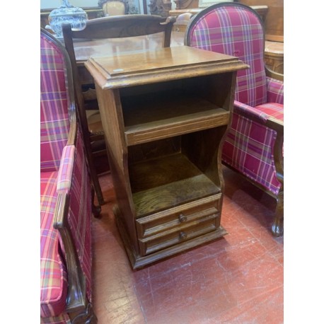 Mesita alta castaño 2/c con tabla auxiliar