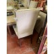 6 sillas asiento y respaldo tapizado beige con tachuelas