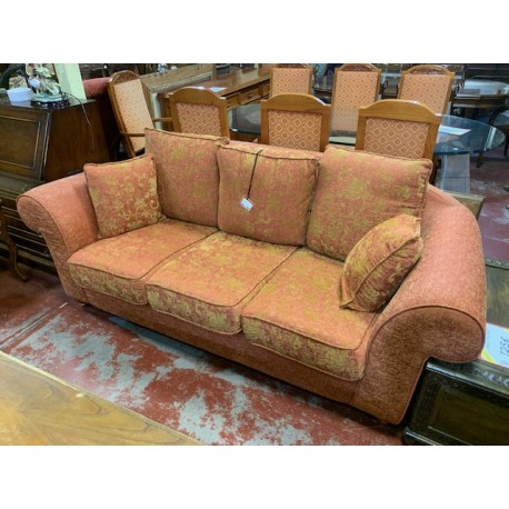Sofa clasico brazo curvo tap tonos caldero