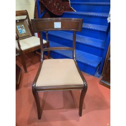 Silla clasica color nogal tap tono beige