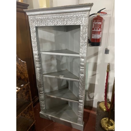 Mueble rinconera balines con tallas en color plata