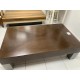 Mesa centro rectangular moderna tapa nogal oscuro patas metal