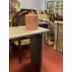 Consola moderna patas madera color ceniza tapa marmol travertino