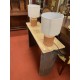 Consola moderna patas madera color ceniza tapa marmol travertino